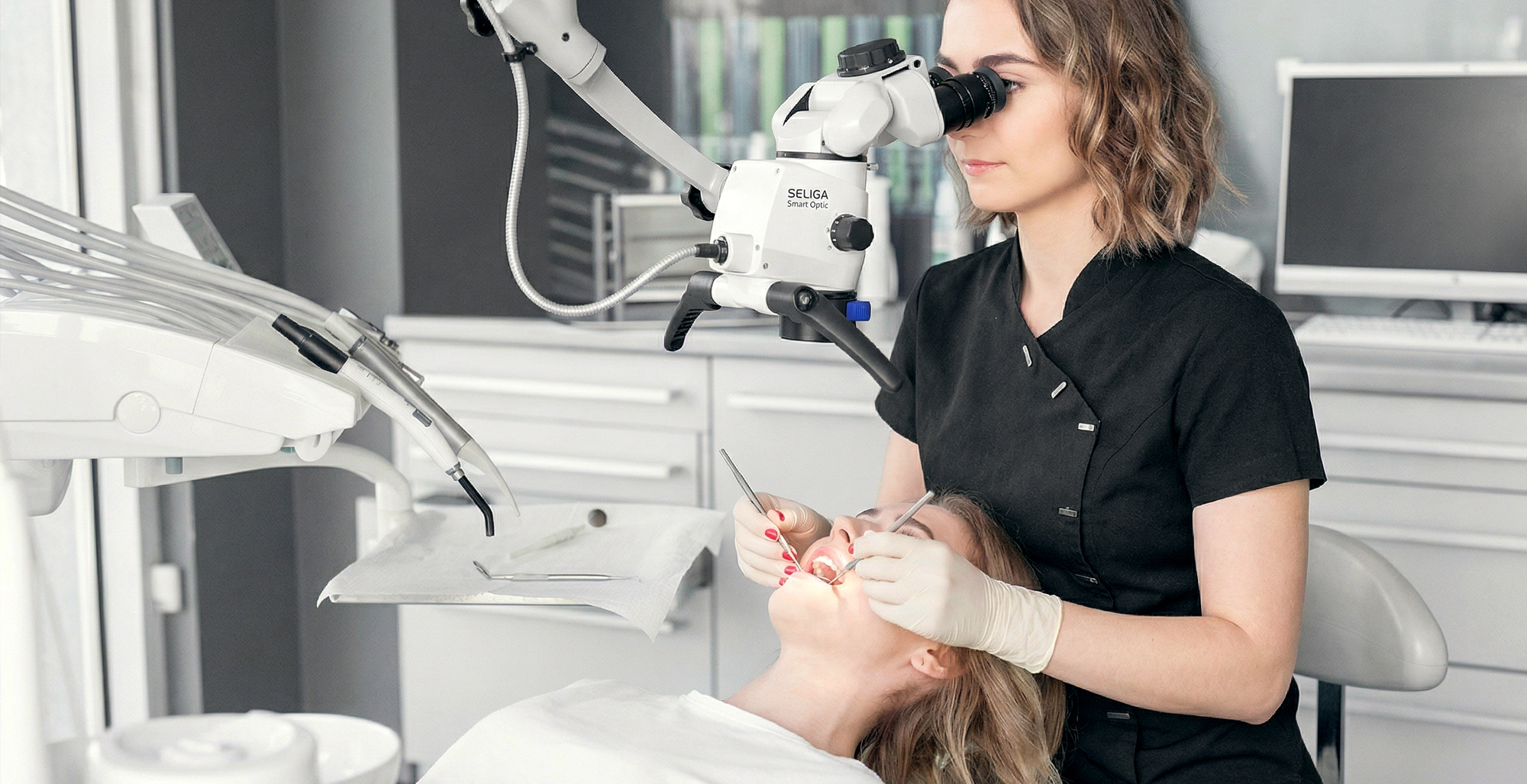 Leczenie kanałowe zęba pod mikroskopem